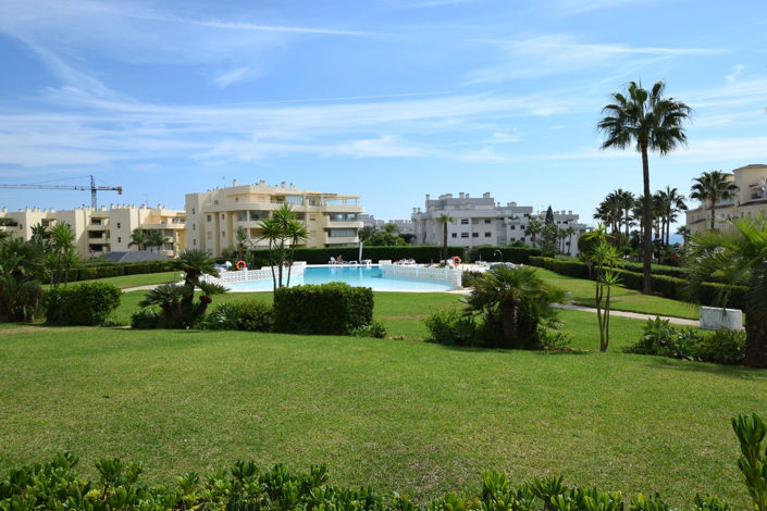 Image No.12-3 Bed Property for sale