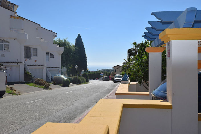 Image No.20-3 Bed Property for sale