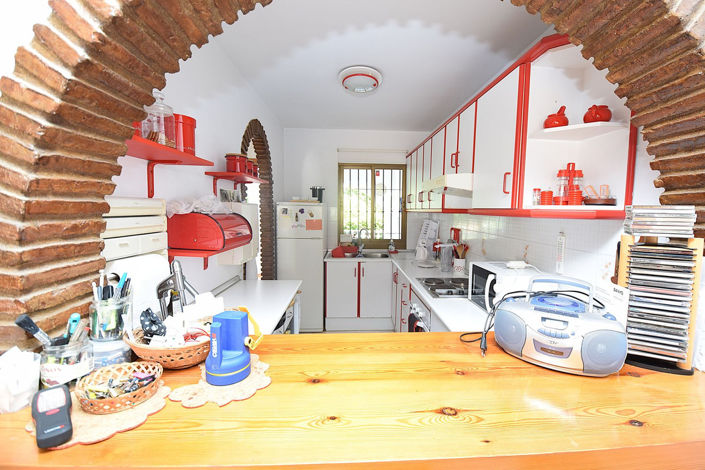 Image No.15-2 Bed Property for sale