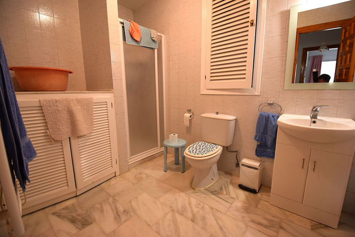 Image No.29-2 Bed Property for sale