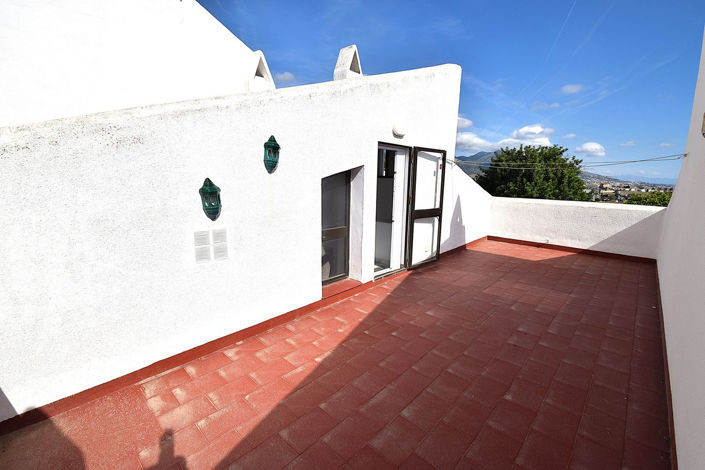 Image No.32-2 Bed Property for sale