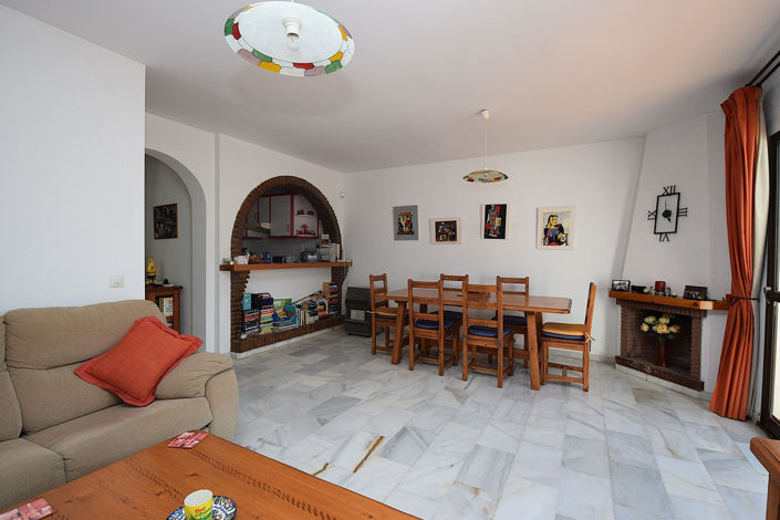 Image No.9-2 Bed Property for sale