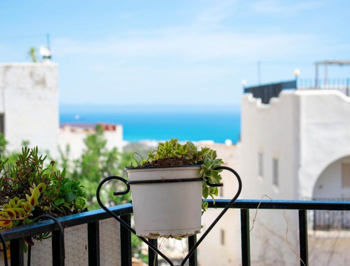 Image No.2-2 Bed Property for sale