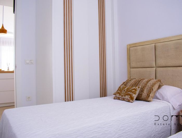 Image No.15-3 Bed Property for sale