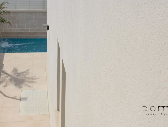 Image No.24-3 Bed Property for sale