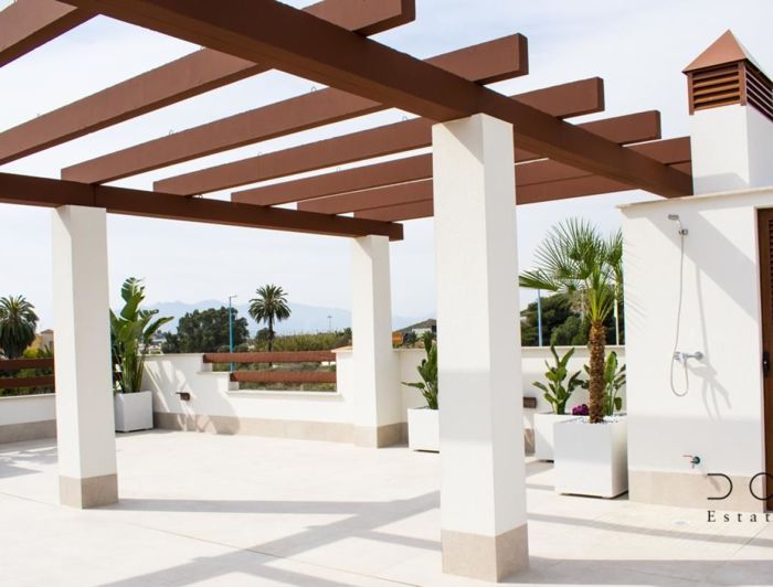 Image No.28-3 Bed Property for sale