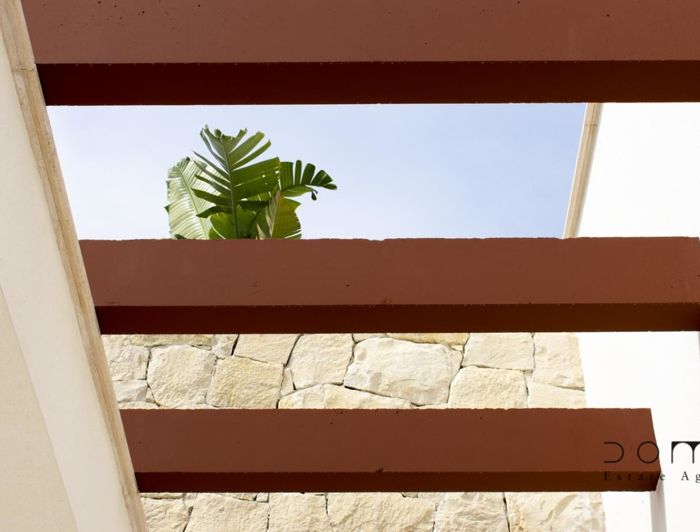 Image No.30-3 Bed Property for sale