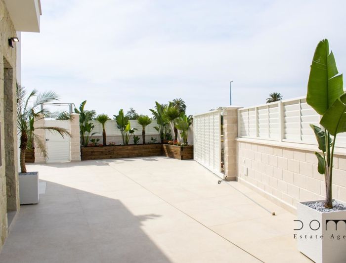 Image No.35-3 Bed Property for sale