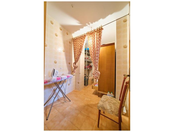 Image No.24-5 Bed Townhouse for sale