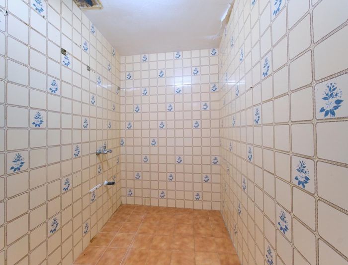 Image No.29-5 Bed Townhouse for sale