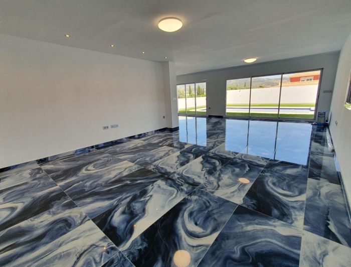 Image No.9-4 Bed Villa for sale