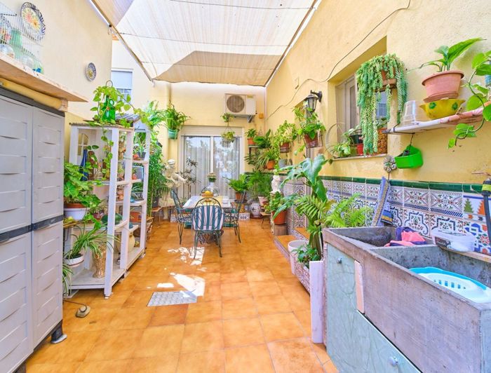 Image No.11-3 Bed Townhouse for sale