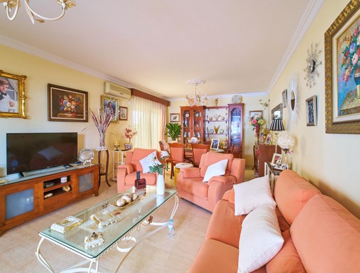 Image No.32-3 Bed Townhouse for sale