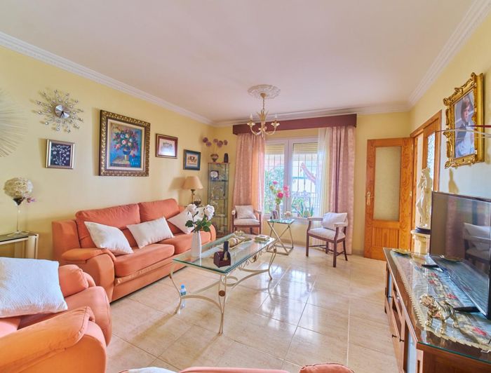 Image No.8-3 Bed Townhouse for sale