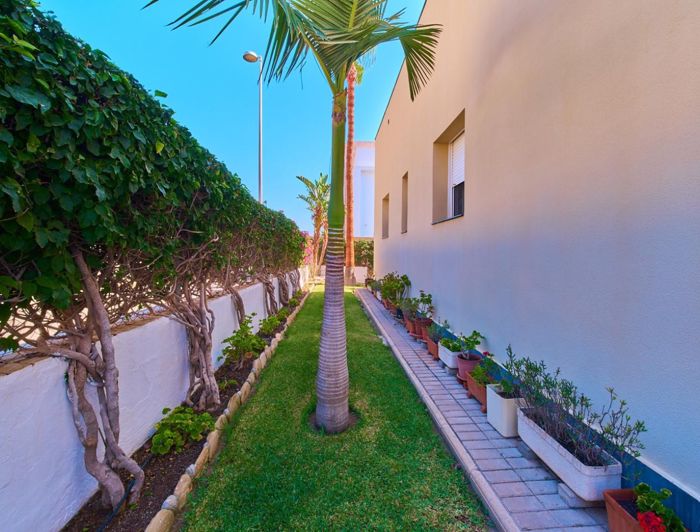 Image No.33-4 Bed Property for sale