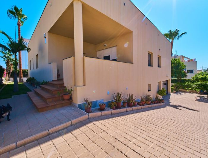 Image No.34-4 Bed Property for sale