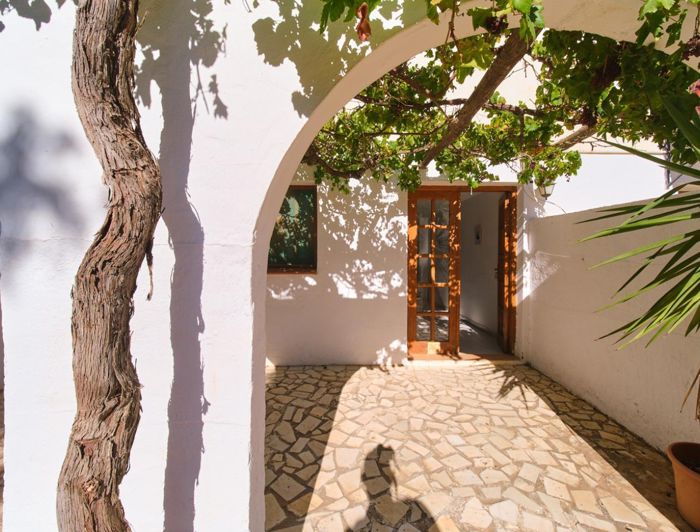 Image No.13-5 Bed Property for sale