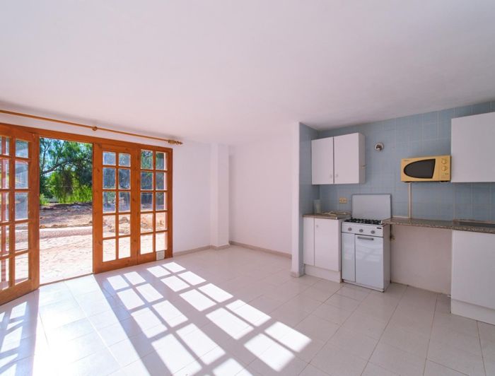 Image No.16-5 Bed Property for sale