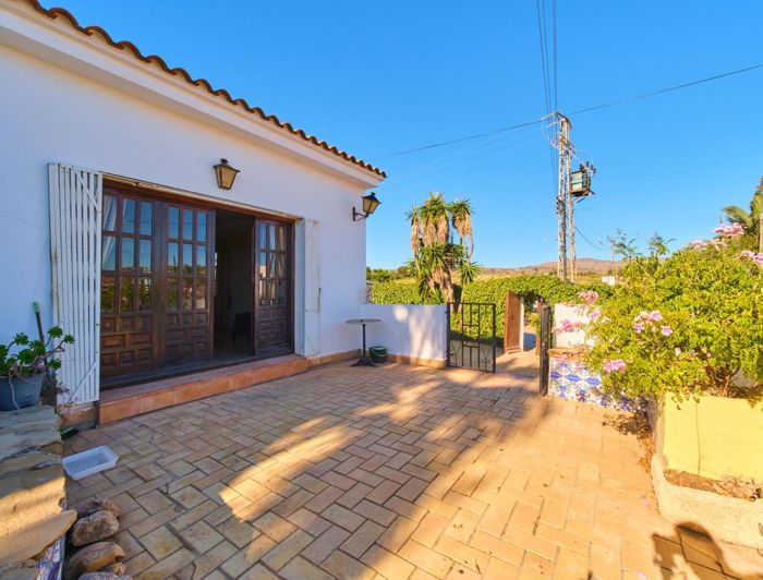 Image No.33-5 Bed Property for sale