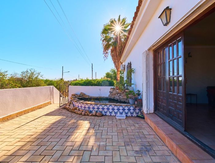 Image No.34-5 Bed Property for sale