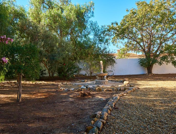 Image No.4-5 Bed Property for sale