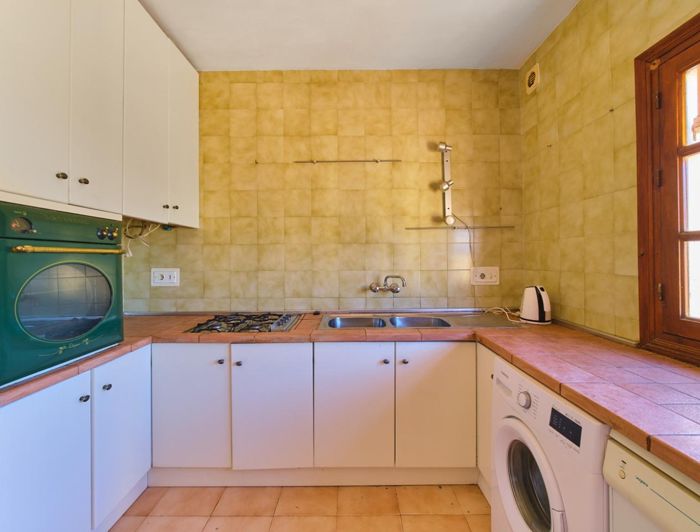 Image No.42-5 Bed Property for sale