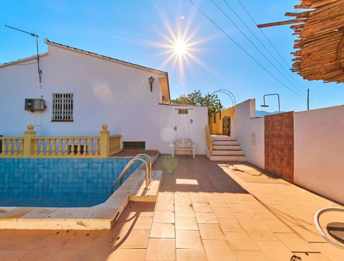 Image No.47-5 Bed Property for sale