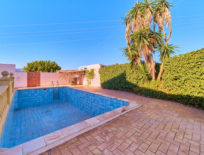 Image No.49-5 Bed Property for sale