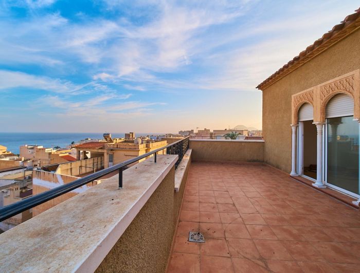 Image No.3-Villa de 5 chambres à vendre à Garrucha