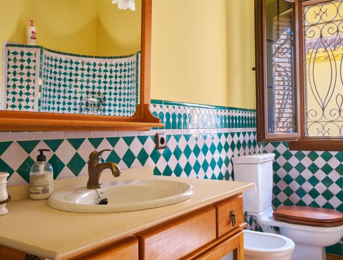 Image No.29-5 Bed Property for sale