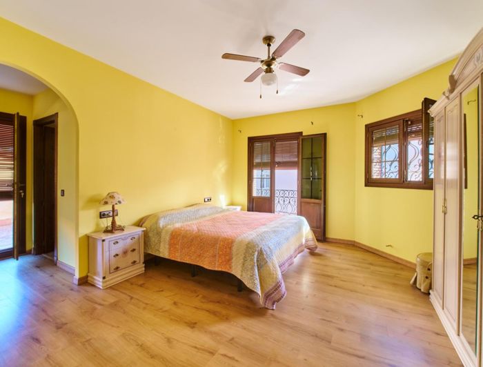 Image No.35-5 Bed Villa for sale