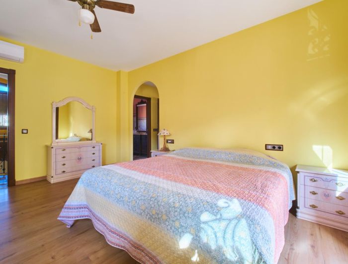 Image No.36-5 Bed Villa for sale
