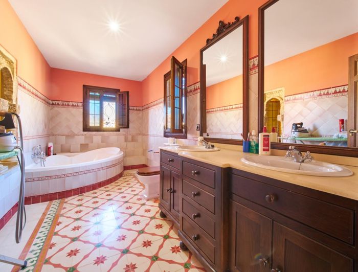 Image No.40-5 Bed Villa for sale