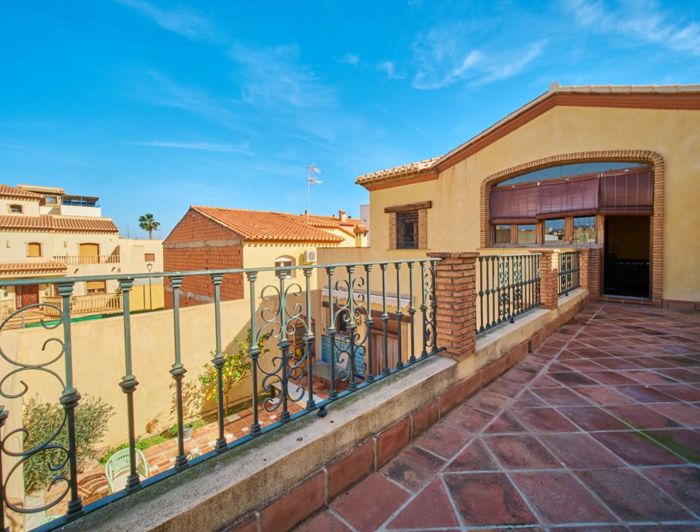 Image No.48-5 Bed Villa for sale