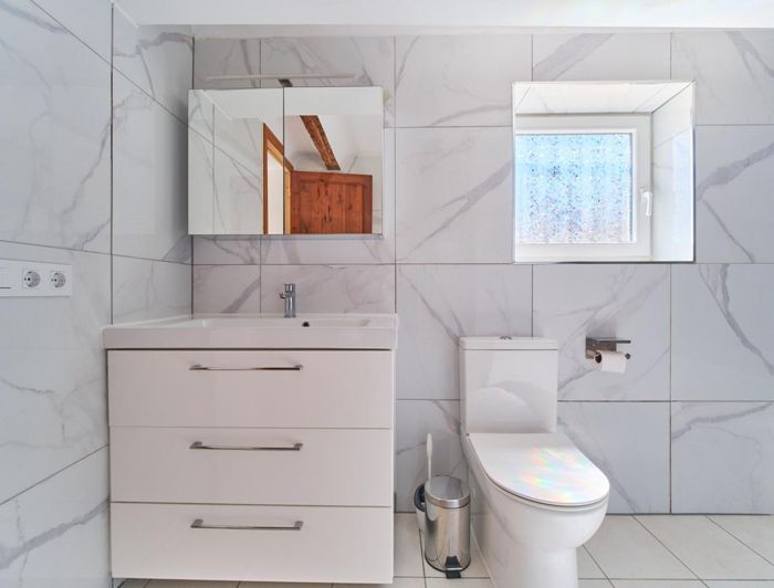 Image No.18-3 Bed Country House for sale