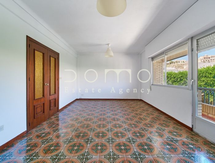 Image No.7-3 Bed Townhouse for sale