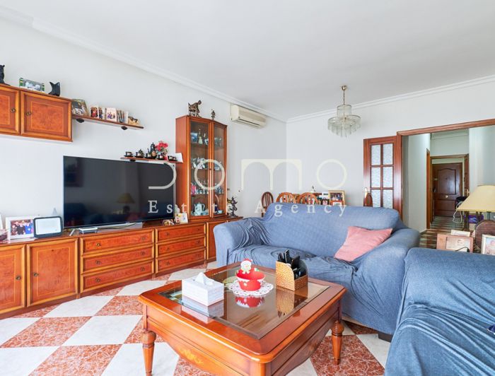 Image No.8-3 Bed Property for sale