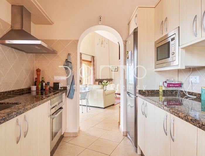 Image No.11-3 Bed Property for sale