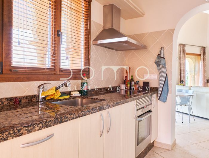 Image No.14-3 Bed Property for sale