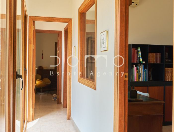 Image No.17-3 Bed Property for sale