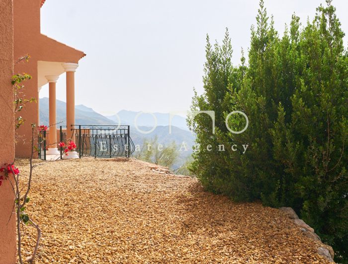 Image No.38-3 Bed Property for sale