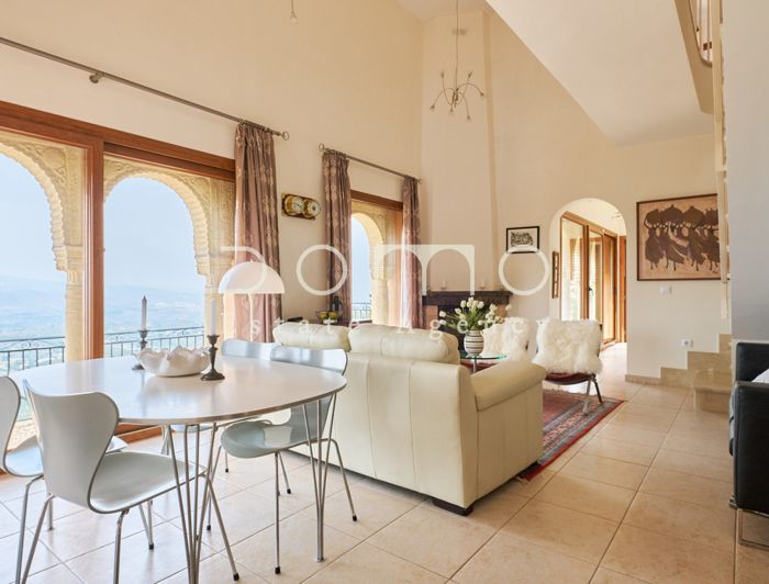 Image No.8-3 Bed Property for sale