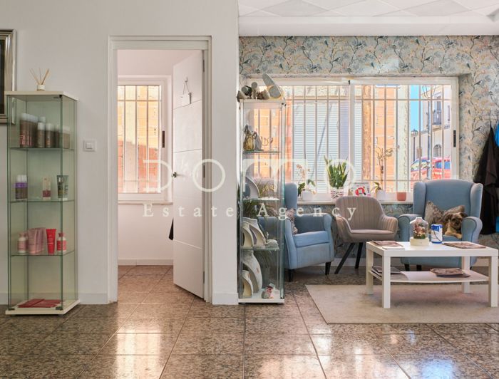 Image No.11-6 Bed Property for sale