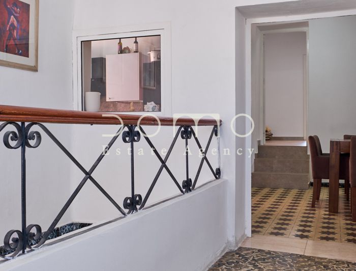 Image No.19-6 Bed Property for sale