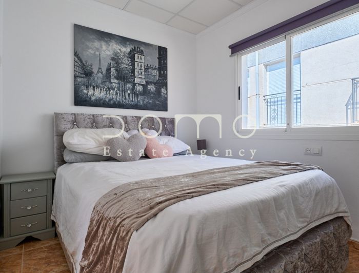 Image No.38-6 Bed Property for sale