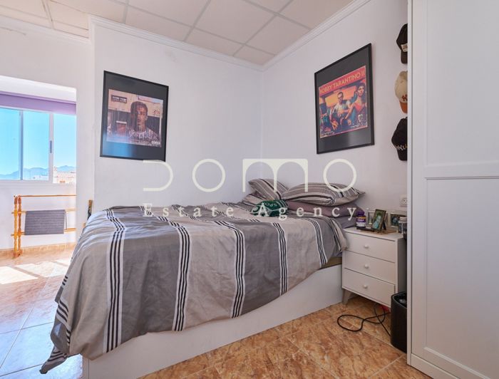 Image No.40-6 Bed Property for sale