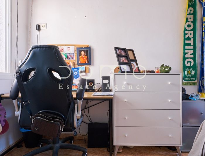 Image No.41-6 Bed Property for sale