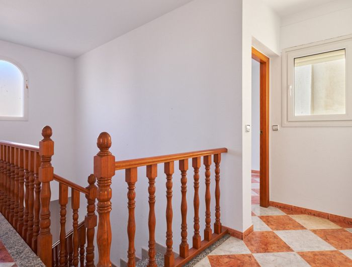 Image No.24-4 Bed Property for sale