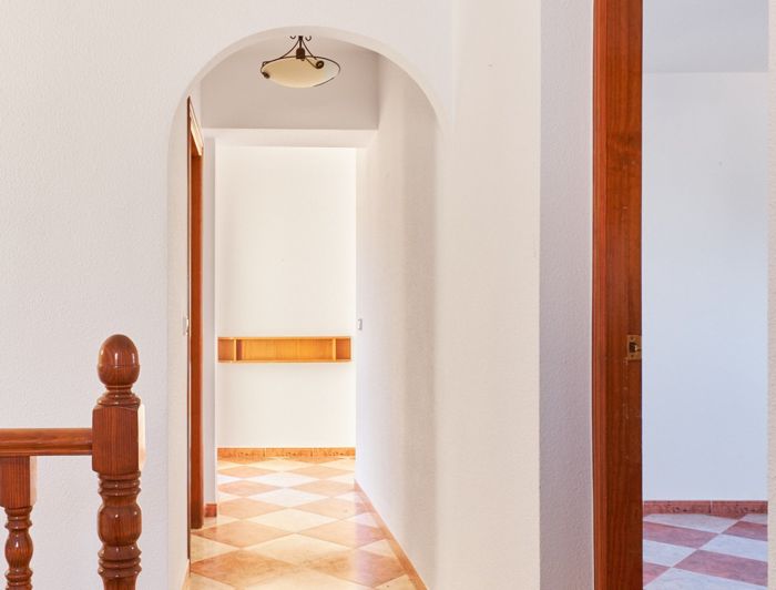 Image No.29-4 Bed Property for sale