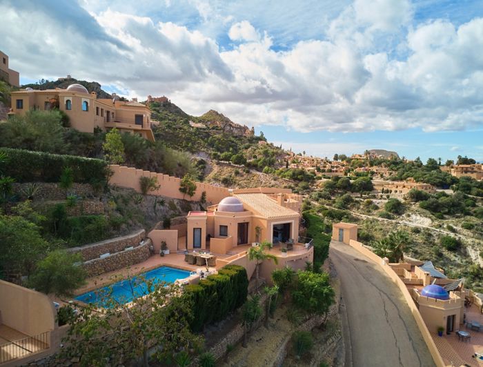 Image No.1-3 Bed Property for sale